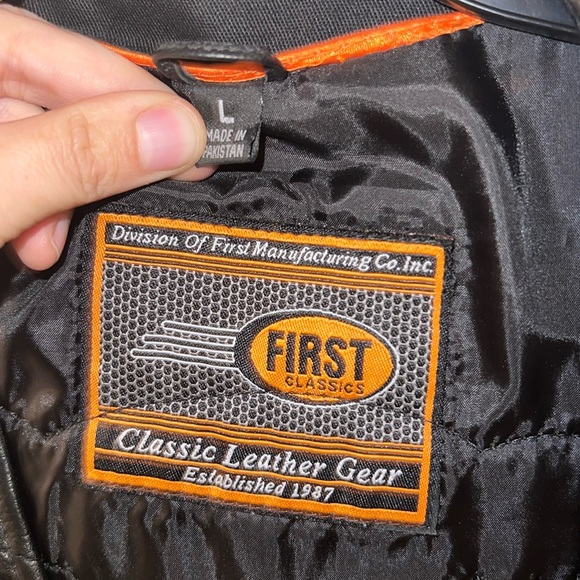 WOMENS FIRST CLASSICS REAL LEATHER VEST SIZE LARGE - Picture 4 of 6